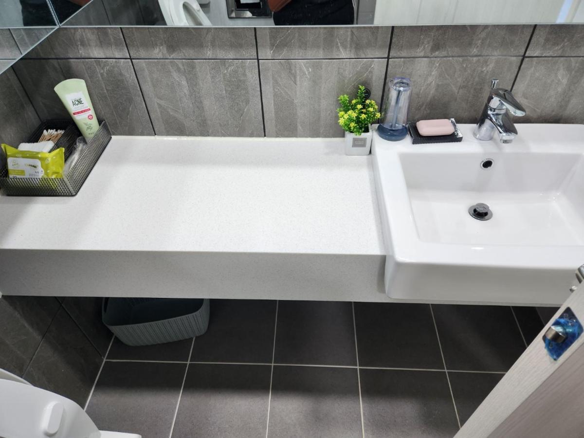 Daegu Star B&B Dsr Hotel Lily Guestroom Экстерьер фото