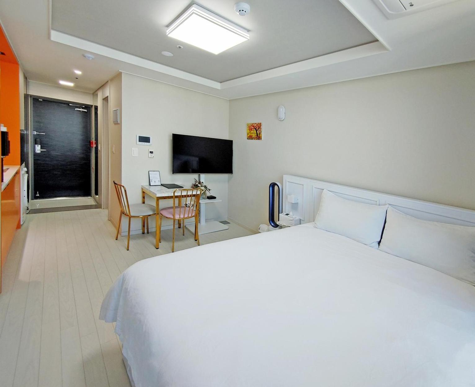 Daegu Star B&B Dsr Hotel Lily Guestroom Экстерьер фото