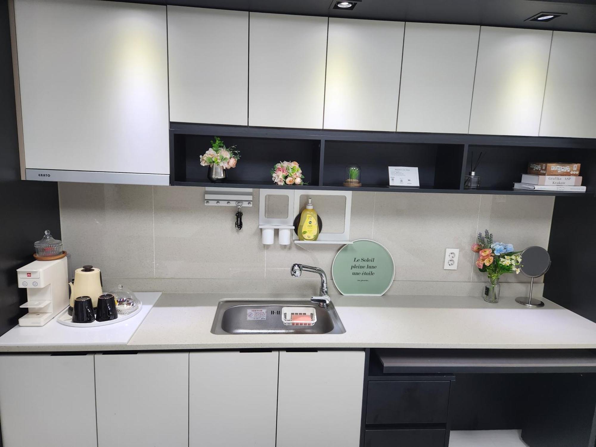Daegu Star B&B Dsr Hotel Lily Guestroom Номер фото