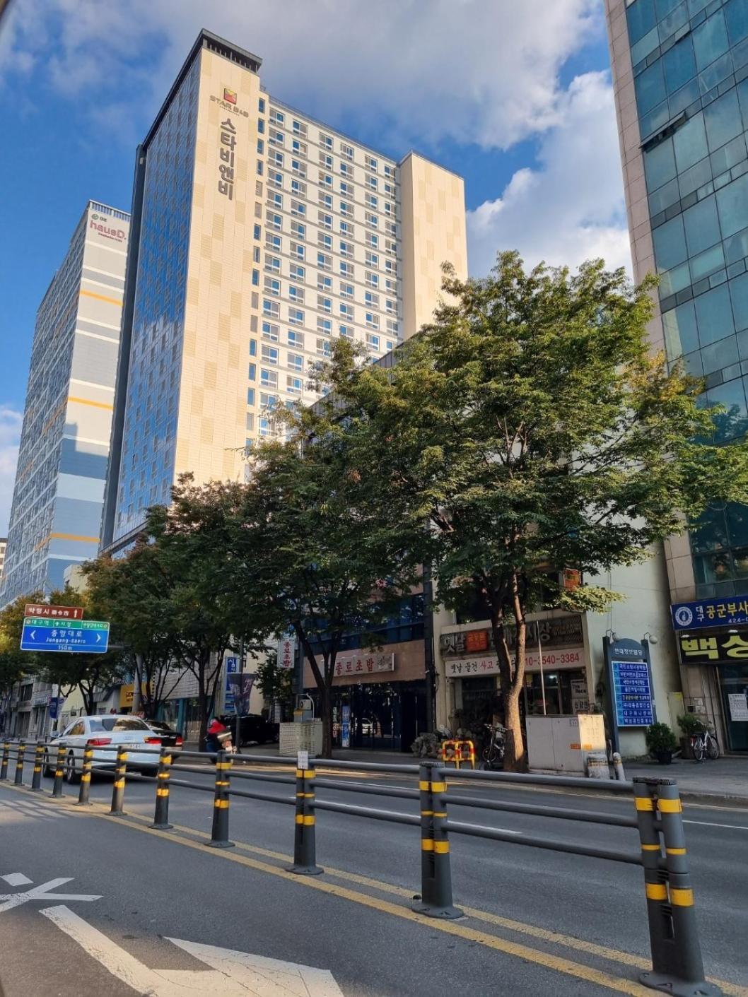 Daegu Star B&B Dsr Hotel Lily Guestroom Экстерьер фото