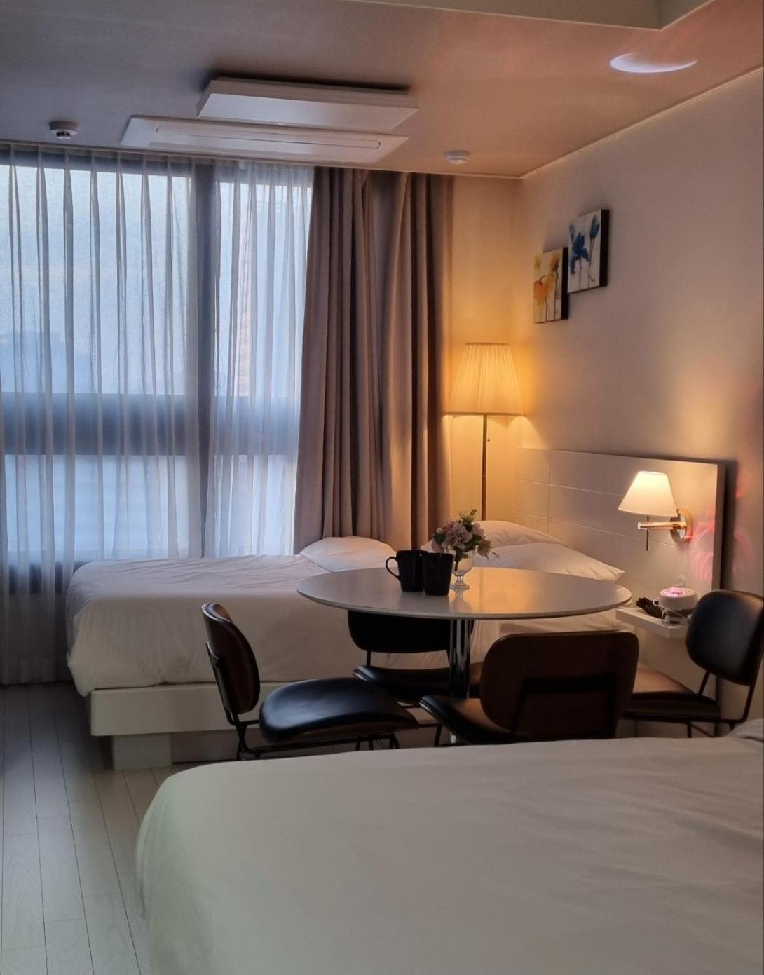 Daegu Star B&B Dsr Hotel Lily Guestroom Экстерьер фото