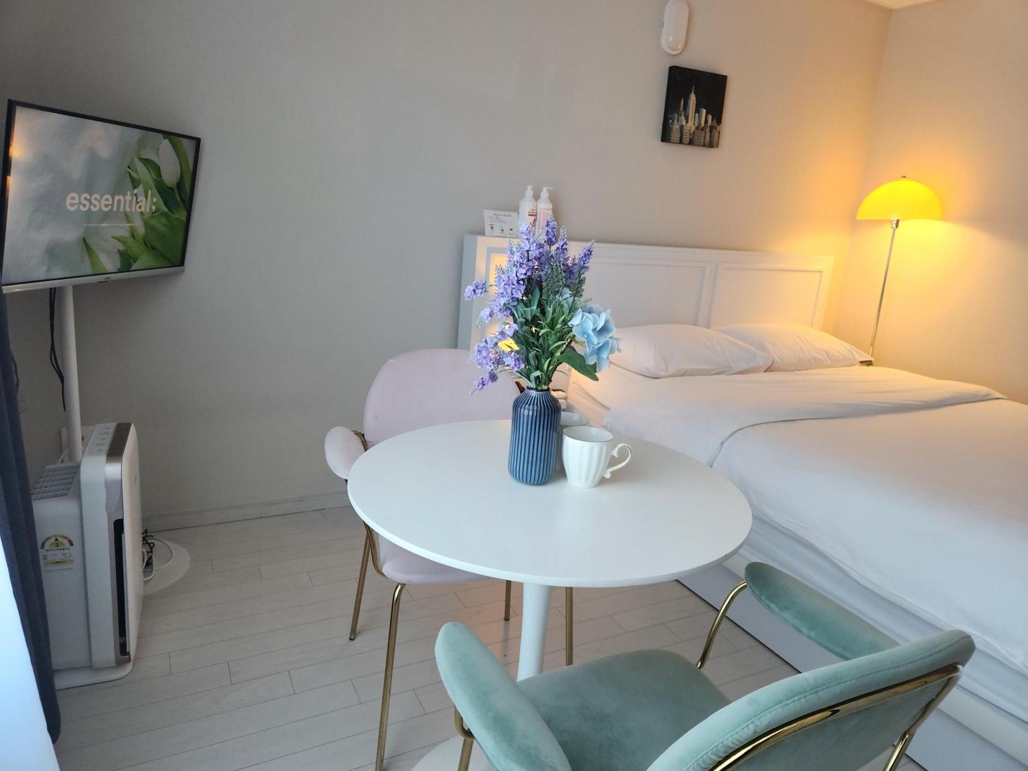 Daegu Star B&B Dsr Hotel Lily Guestroom Номер фото
