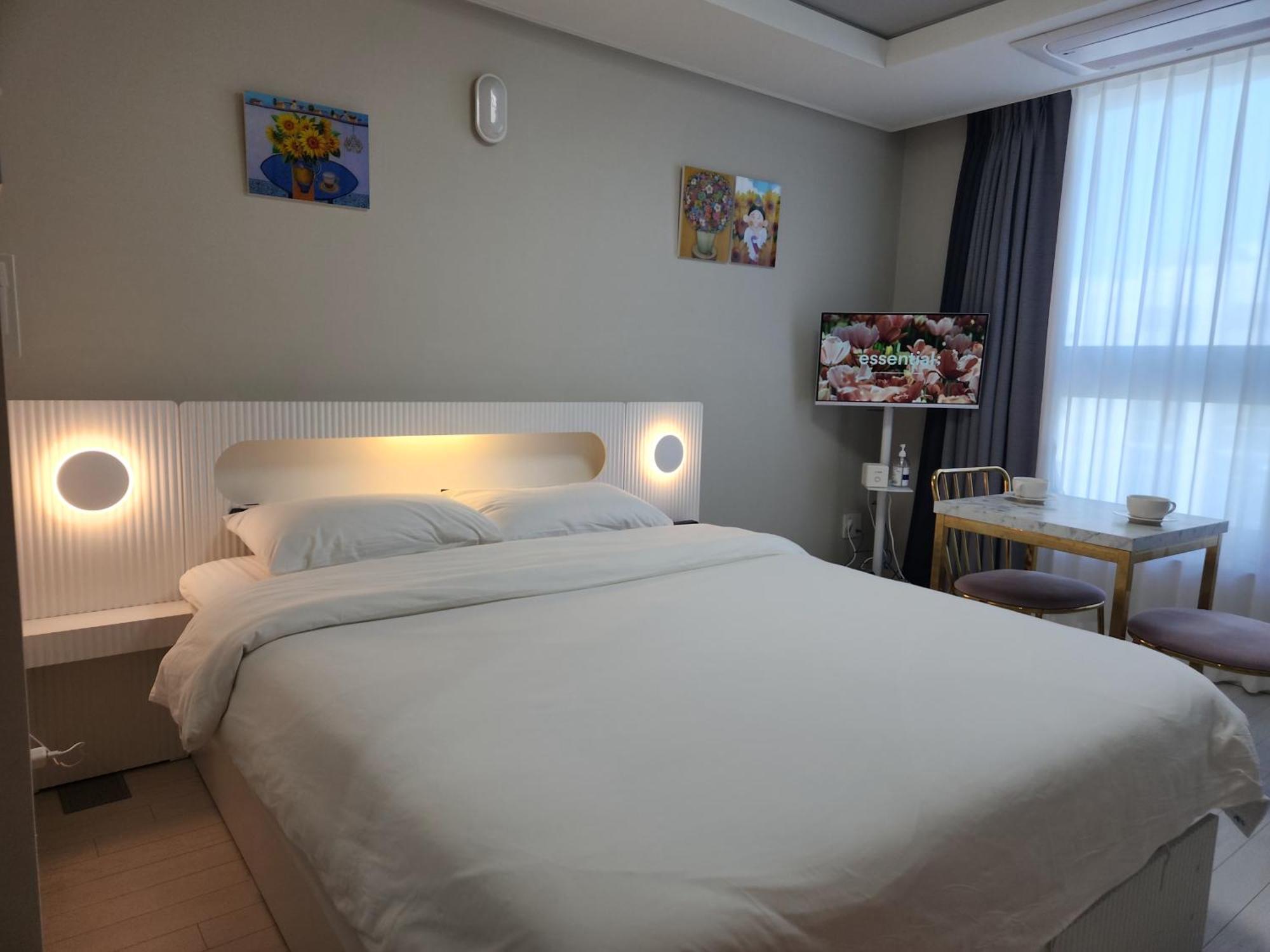 Daegu Star B&B Dsr Hotel Lily Guestroom Номер фото