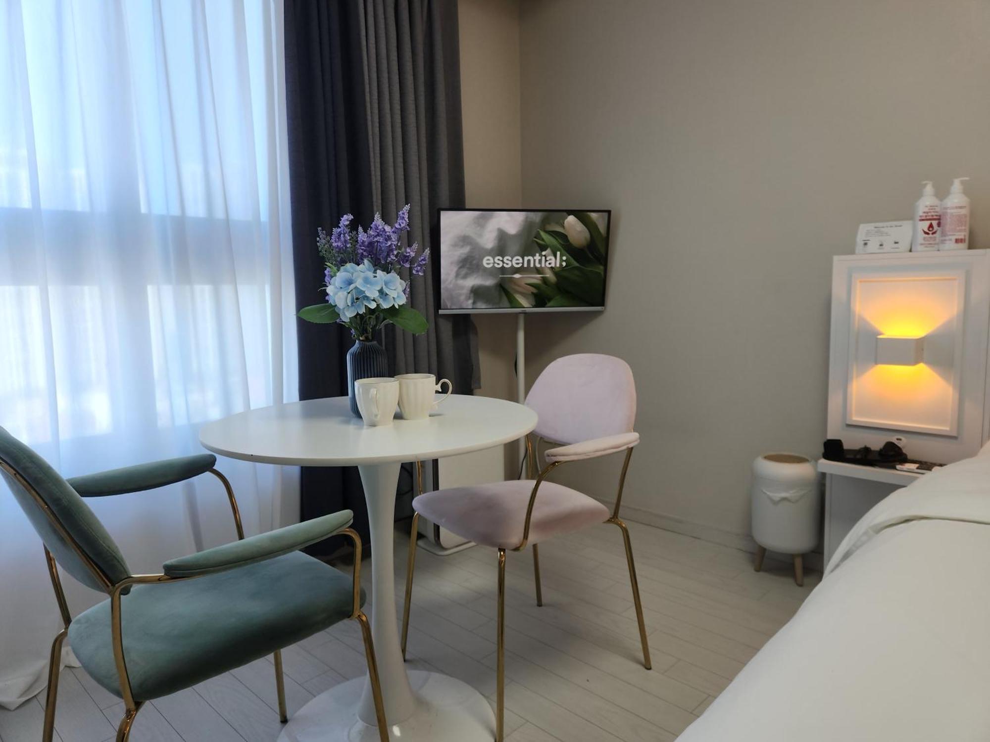 Daegu Star B&B Dsr Hotel Lily Guestroom Номер фото