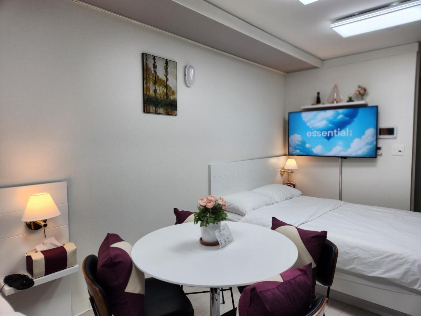 Daegu Star B&B Dsr Hotel Lily Guestroom Экстерьер фото