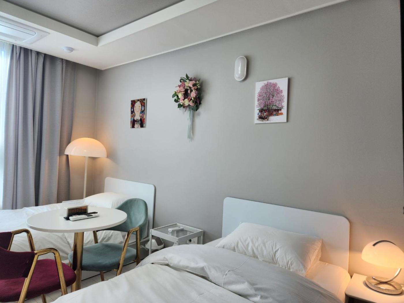 Daegu Star B&B Dsr Hotel Lily Guestroom Экстерьер фото